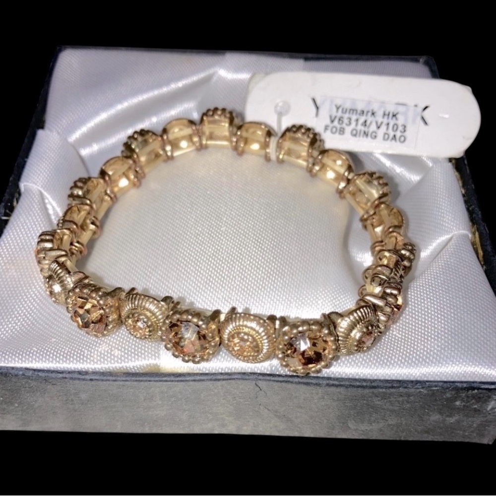 🆕 Stunning Yumark Gold Tone Rhinestone Bracelet NWT 💎